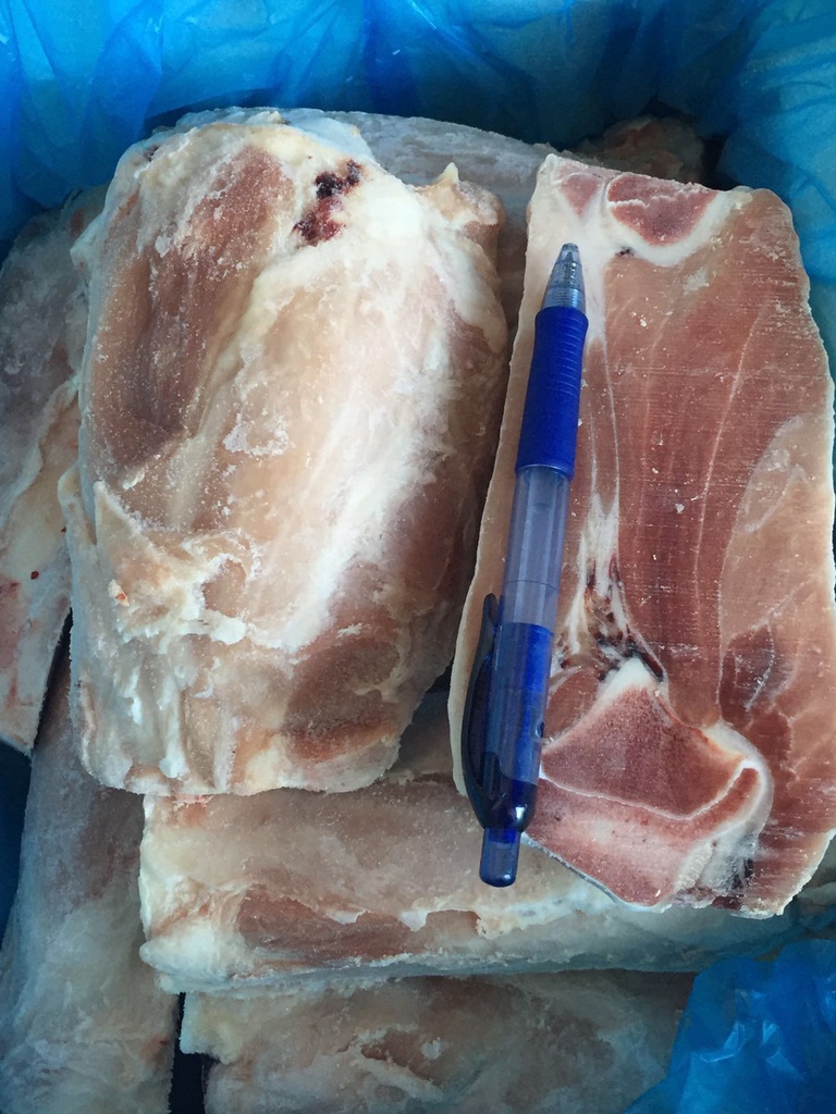 Codillos Cerdo Partidos 15ud ±5kg